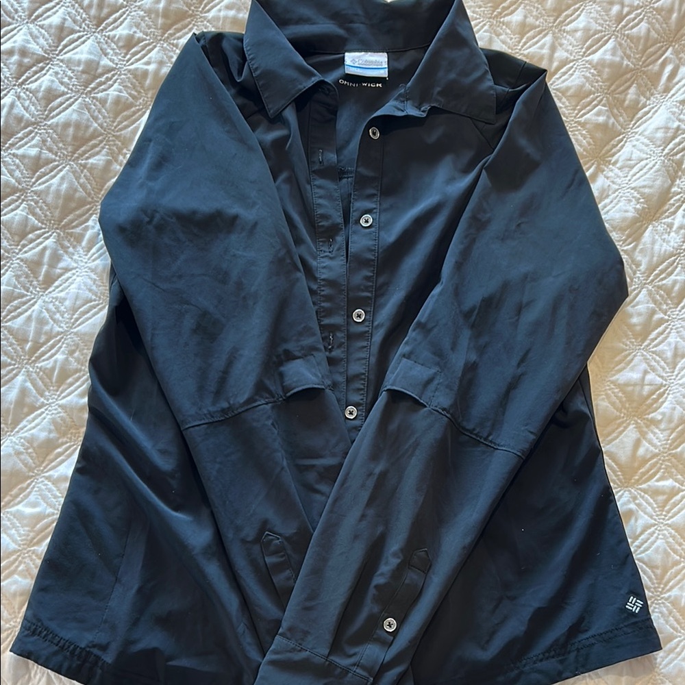 Columbia Black Button-Up Omni Wick Shirt